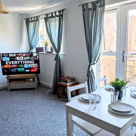 Simple 2-Bedroom 1.5 Bath Apartment In Thornhill Southampton Exterior foto