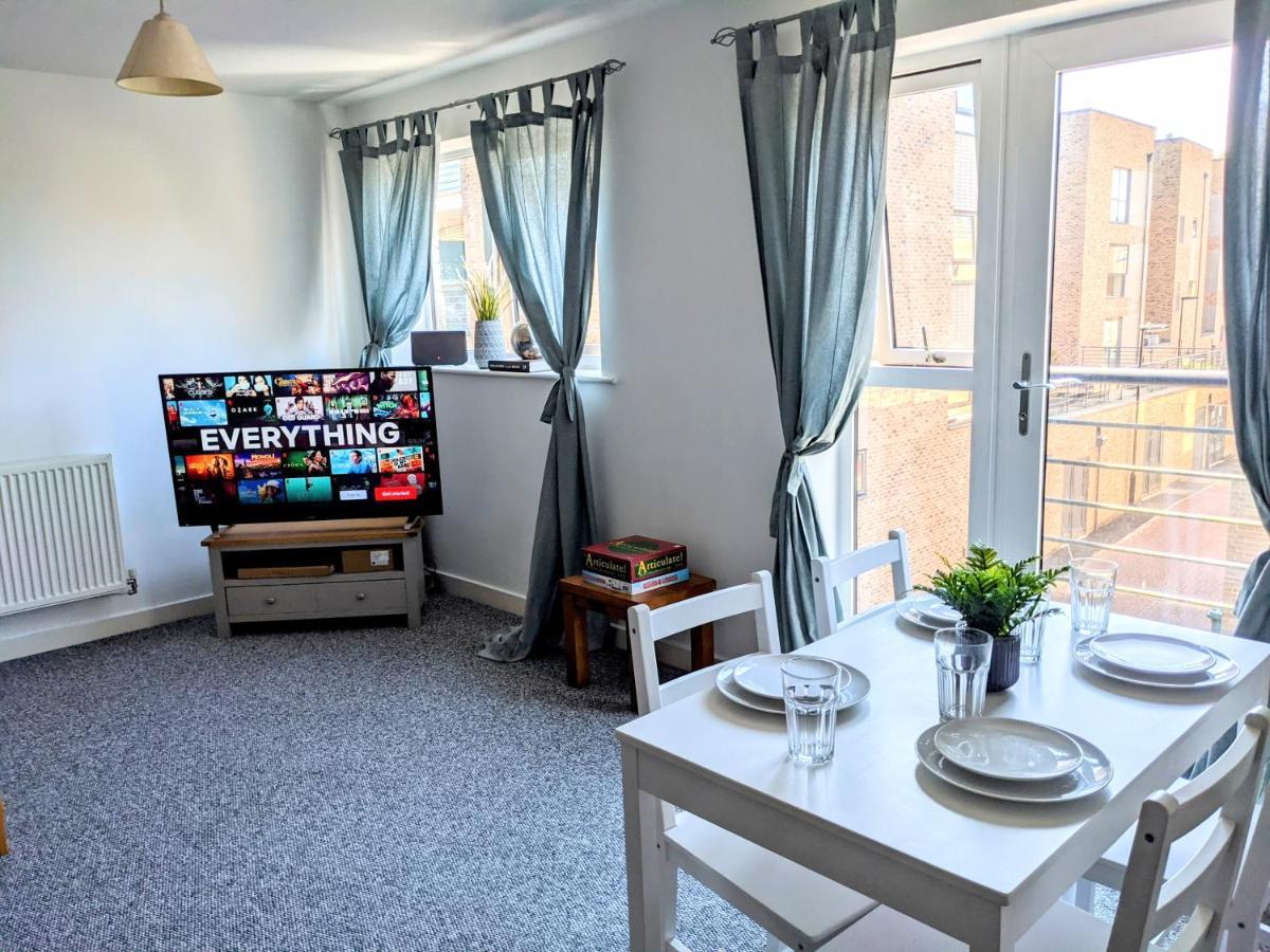 Simple 2-Bedroom 1.5 Bath Apartment In Thornhill Southampton Exterior foto